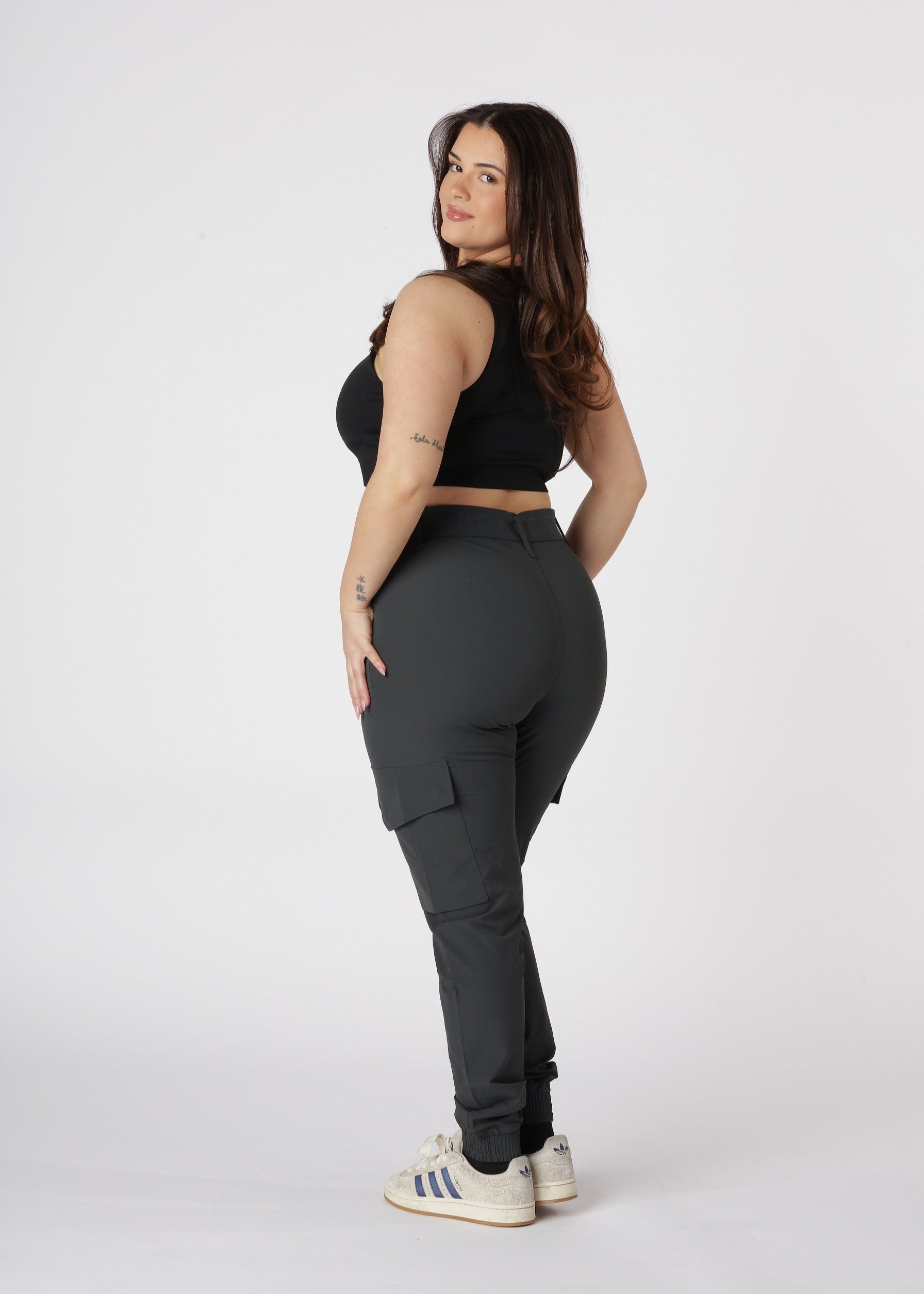 EMBRACE CARGO PANTS - GRÅ