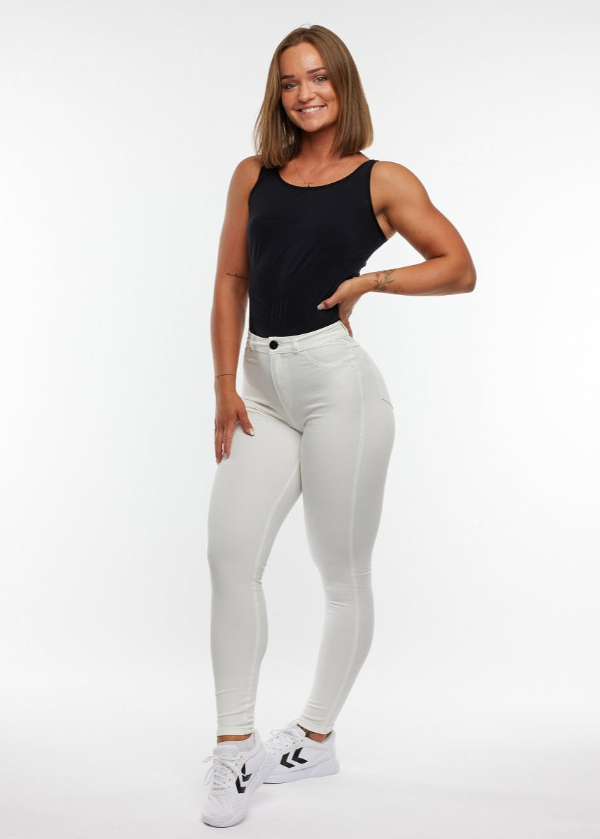 EMBRACE HIGH WAIST JEANS - WHITE
